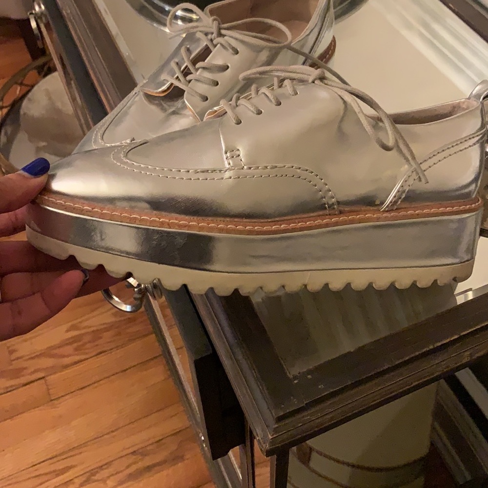 Zara Basic Collection Silver Spectator. - image 3